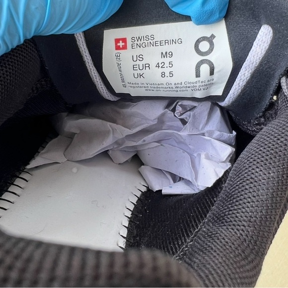 On Running Cloudflow Black/Asphalt
45.99229 Men's Size 9 - Picture 8 of 8